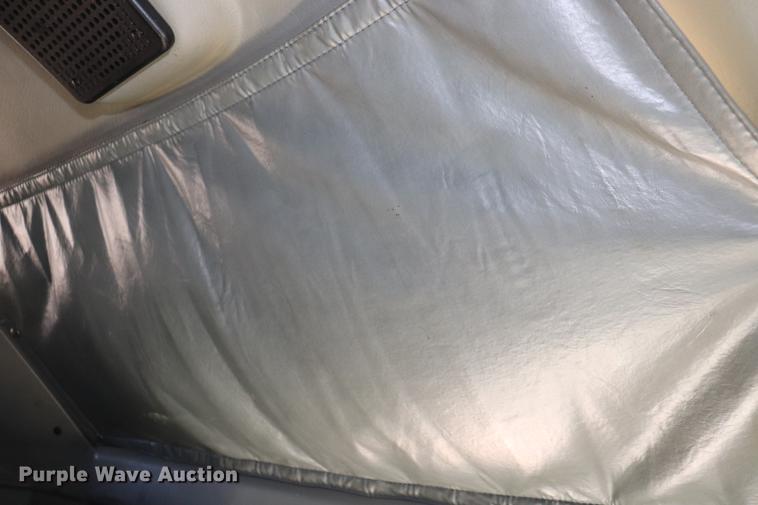 image for item EC9402 1999 Kenworth T600B semi truck