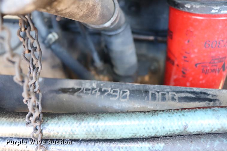 image for item EC9402 1999 Kenworth T600B semi truck