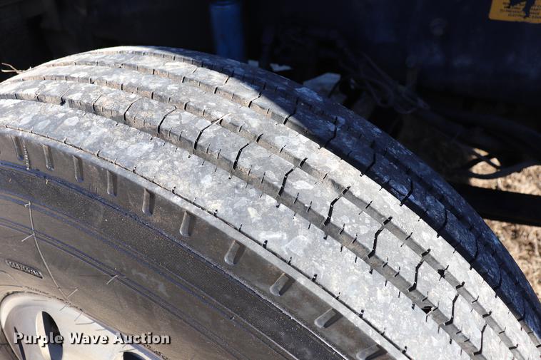 image for item EC9402 1999 Kenworth T600B semi truck