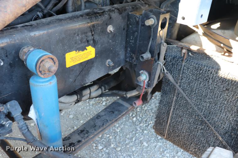 image for item EC9402 1999 Kenworth T600B semi truck