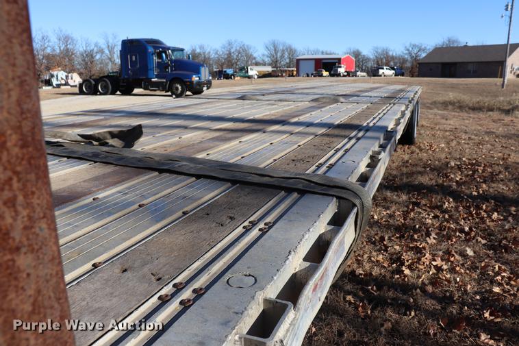 image for item EC9403 2008 Fontaine 1DFT-8-8048WSAWK drop deck trailer