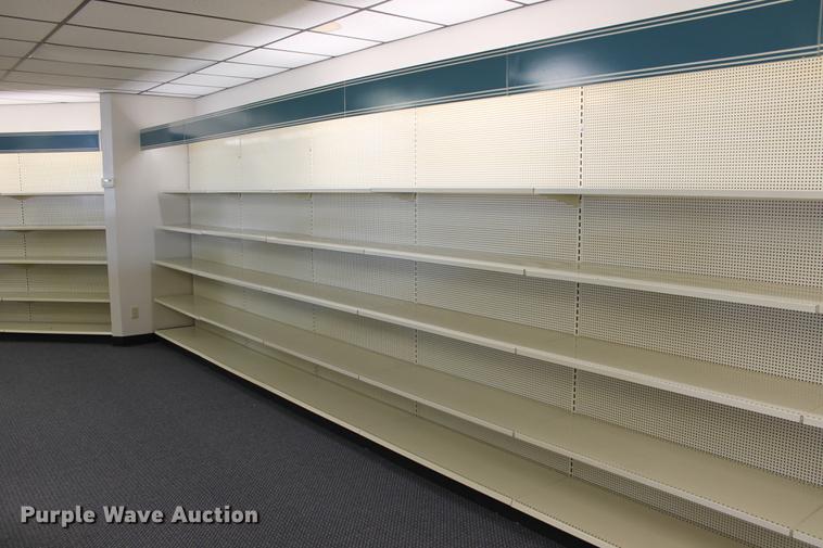 image for item DB5118 Gondola style retail display shelving