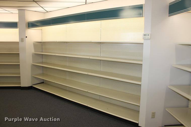 image for item DB5118 Gondola style retail display shelving