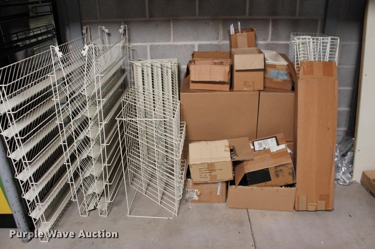 image for item DB5118 Gondola style retail display shelving