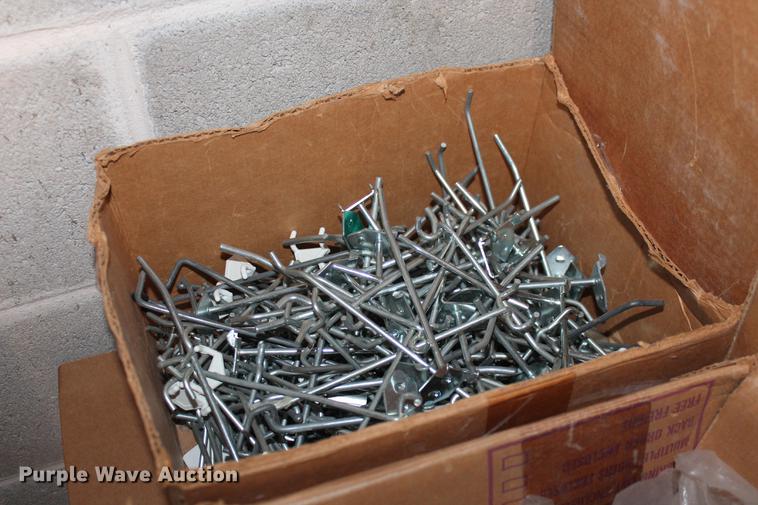 image for item DB5118 Gondola style retail display shelving