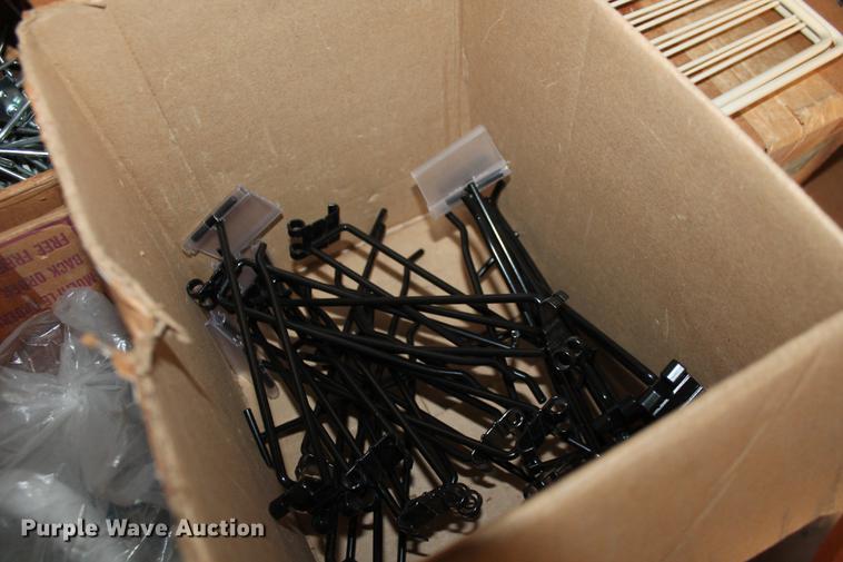 image for item DB5118 Gondola style retail display shelving