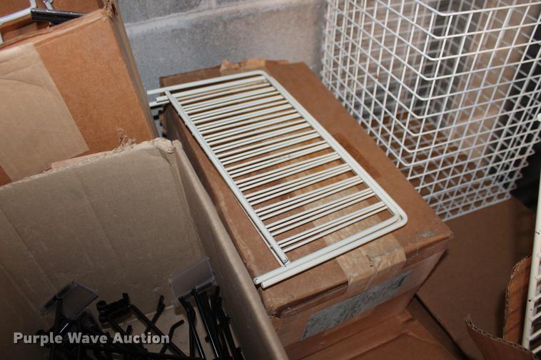 image for item DB5118 Gondola style retail display shelving