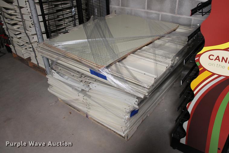 image for item DB5118 Gondola style retail display shelving