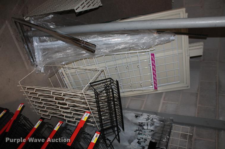 image for item DB5118 Gondola style retail display shelving