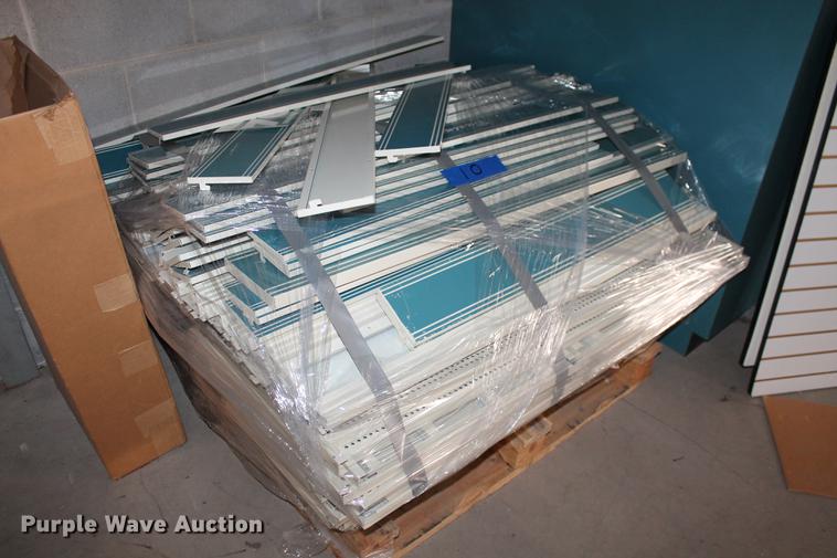 image for item DB5118 Gondola style retail display shelving