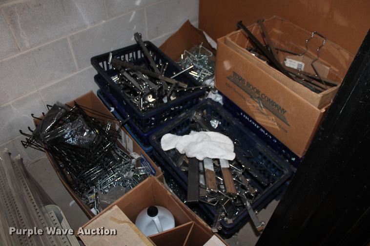 image for item DB5118 Gondola style retail display shelving