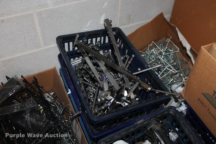 image for item DB5118 Gondola style retail display shelving