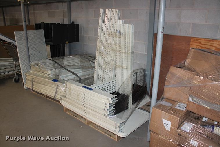 image for item DB5118 Gondola style retail display shelving