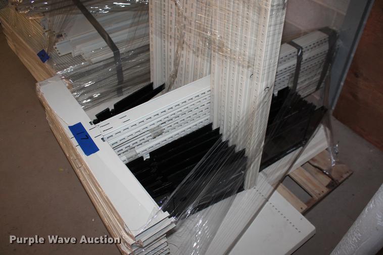 image for item DB5118 Gondola style retail display shelving