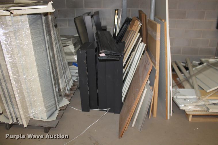 image for item DB5118 Gondola style retail display shelving