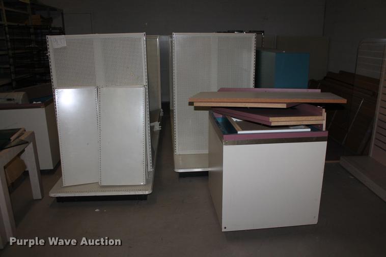 image for item DB5118 Gondola style retail display shelving