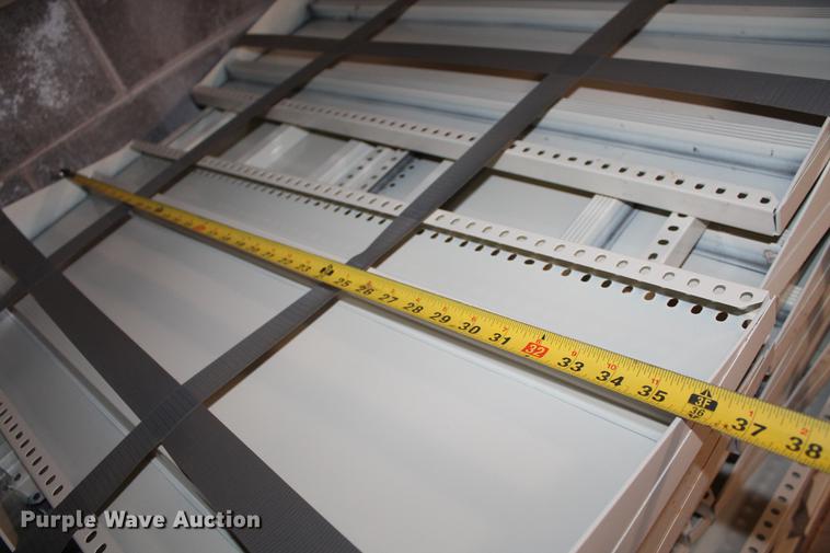 image for item DB5118 Gondola style retail display shelving