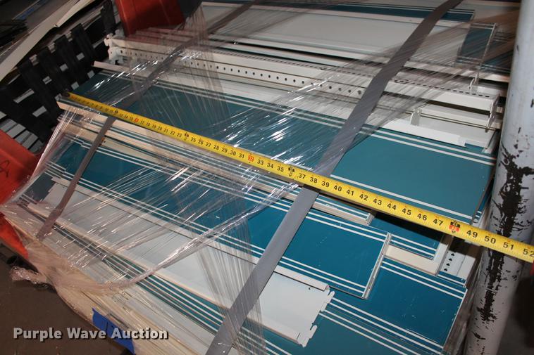 image for item DB5118 Gondola style retail display shelving