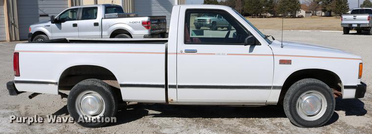 image for item DB6581 1988 GMC S15 pickup truck