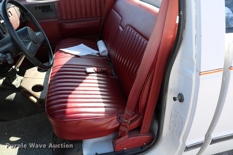 image for item DB6581 1988 GMC S15 pickup truck