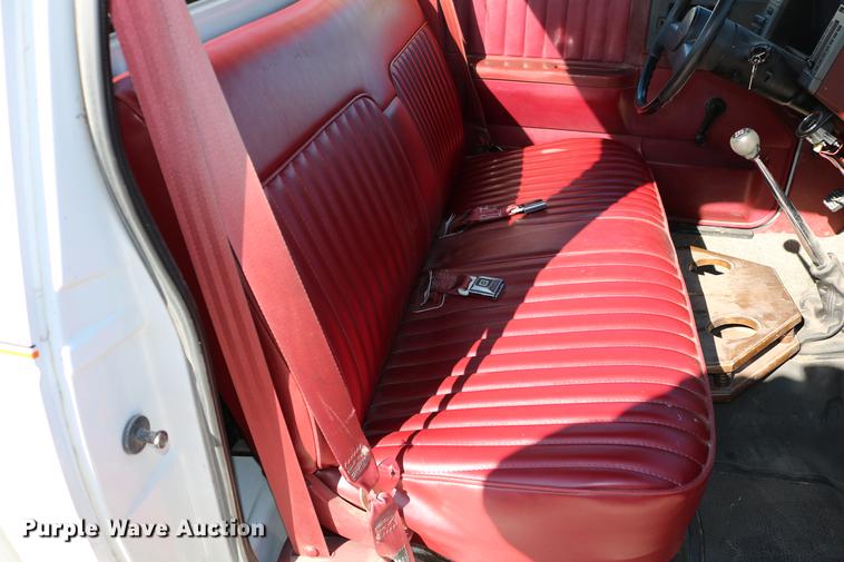 image for item DB6581 1988 GMC S15 pickup truck