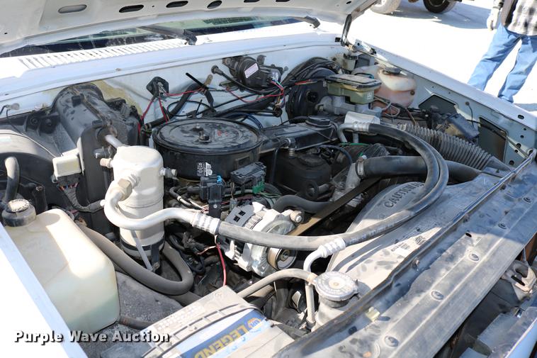 image for item DB6581 1988 GMC S15 pickup truck