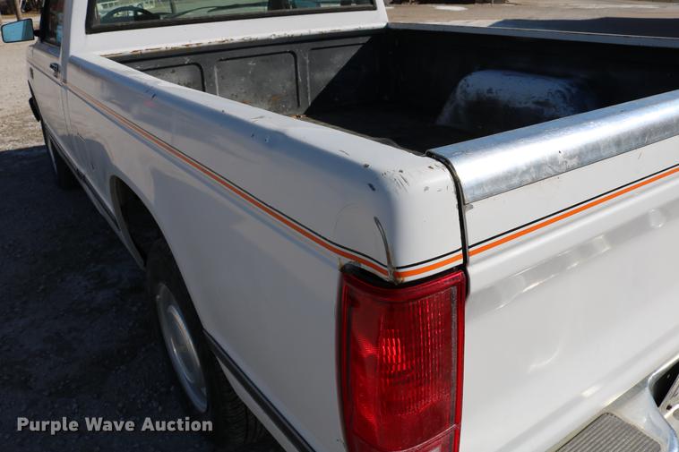 image for item DB6581 1988 GMC S15 pickup truck