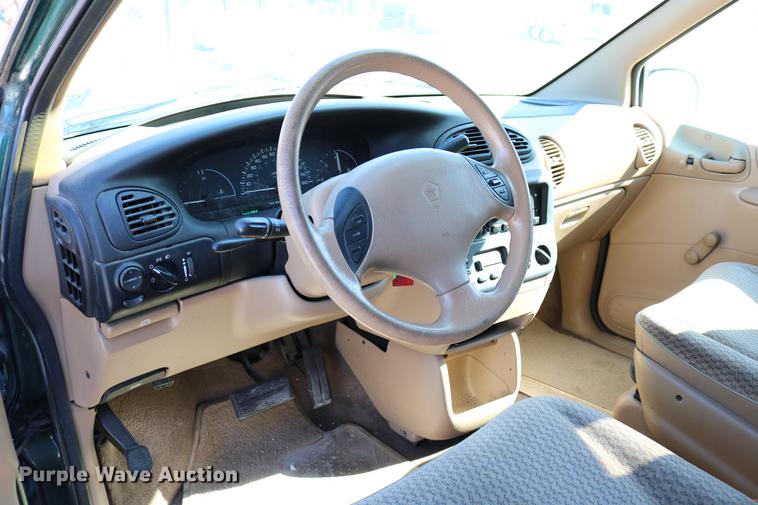 image for item DB6582 1998 Dodge Caravan van