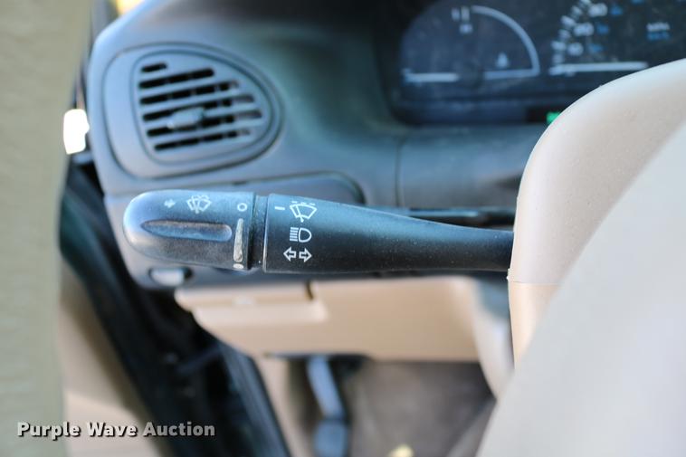 image for item DB6582 1998 Dodge Caravan van