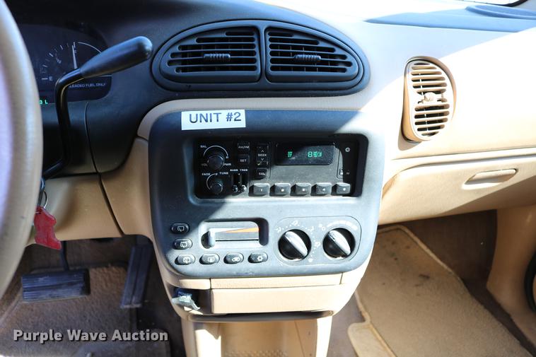 image for item DB6582 1998 Dodge Caravan van