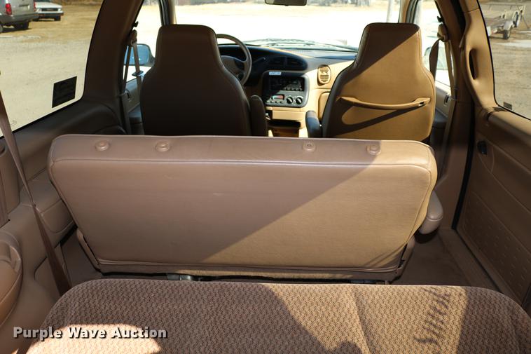 image for item DB6582 1998 Dodge Caravan van