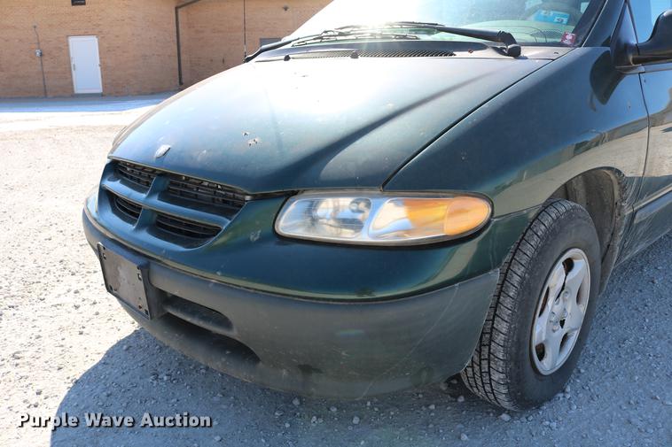 image for item DB6582 1998 Dodge Caravan van