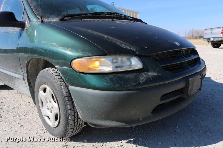 image for item DB6582 1998 Dodge Caravan van