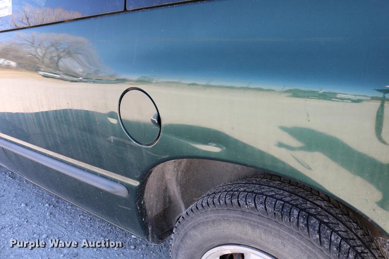 image for item DB6582 1998 Dodge Caravan van