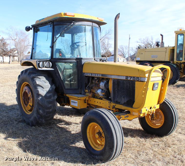 image for item DB6610 1989 John Deere 2755 tractor