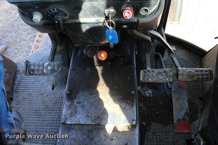 image for item DB6610 1989 John Deere 2755 tractor