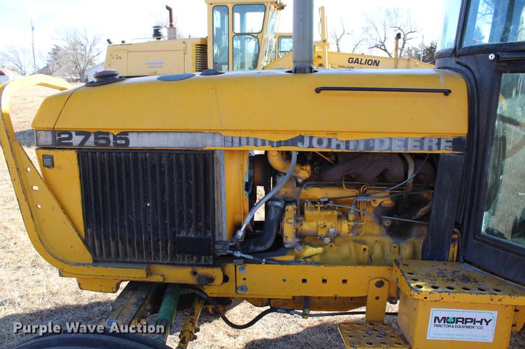 image for item DB6610 1989 John Deere 2755 tractor