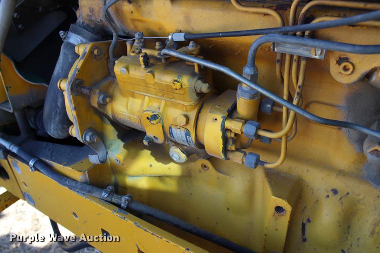 image for item DB6610 1989 John Deere 2755 tractor