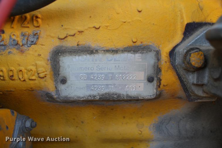 image for item DB6610 1989 John Deere 2755 tractor