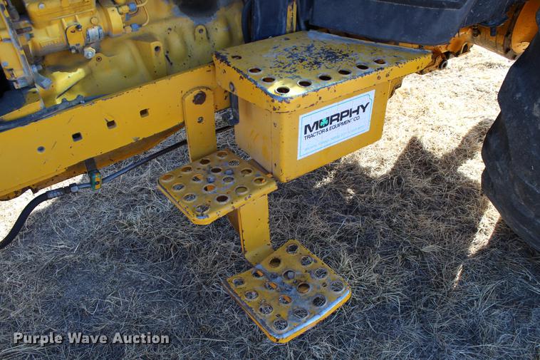 image for item DB6610 1989 John Deere 2755 tractor