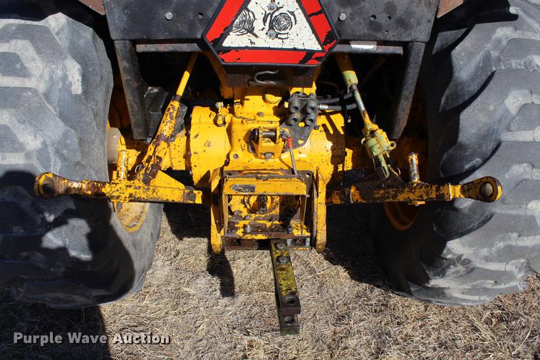 image for item DB6610 1989 John Deere 2755 tractor