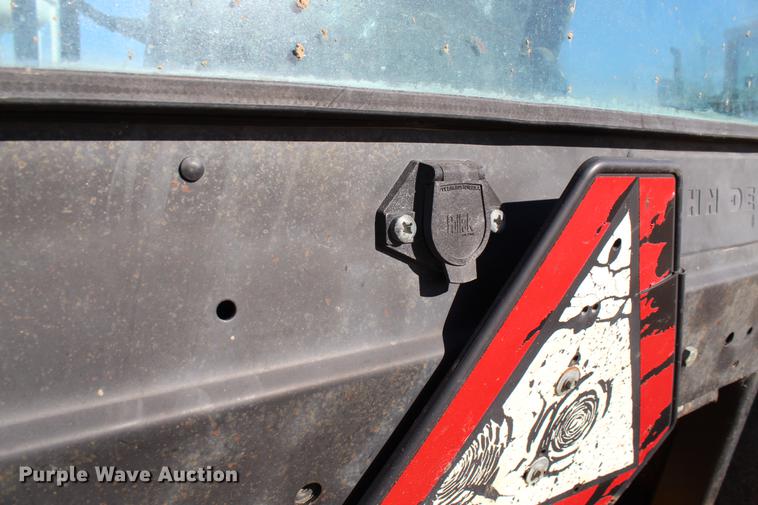 image for item DB6610 1989 John Deere 2755 tractor