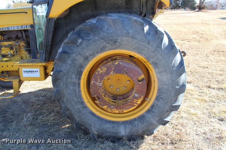 image for item DB6610 1989 John Deere 2755 tractor