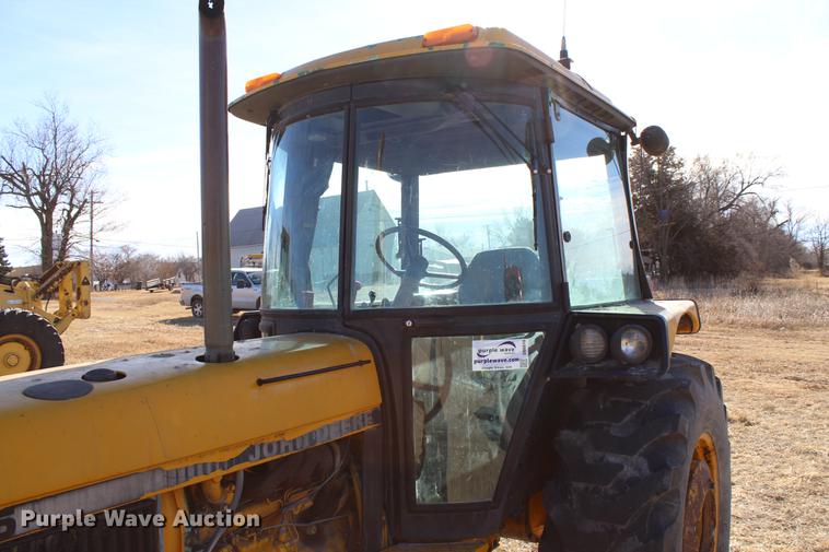 image for item DB6610 1989 John Deere 2755 tractor