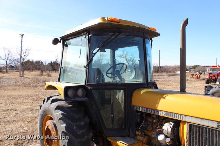 image for item DB6610 1989 John Deere 2755 tractor