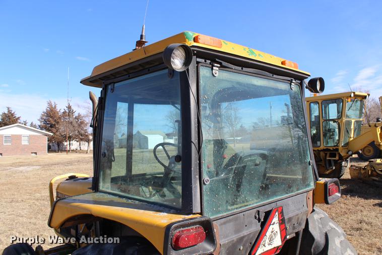 image for item DB6610 1989 John Deere 2755 tractor