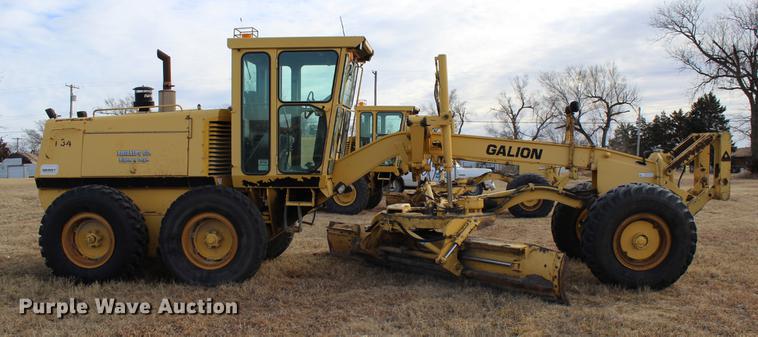 image for item DB6611 2001 Galion 850C motor grader