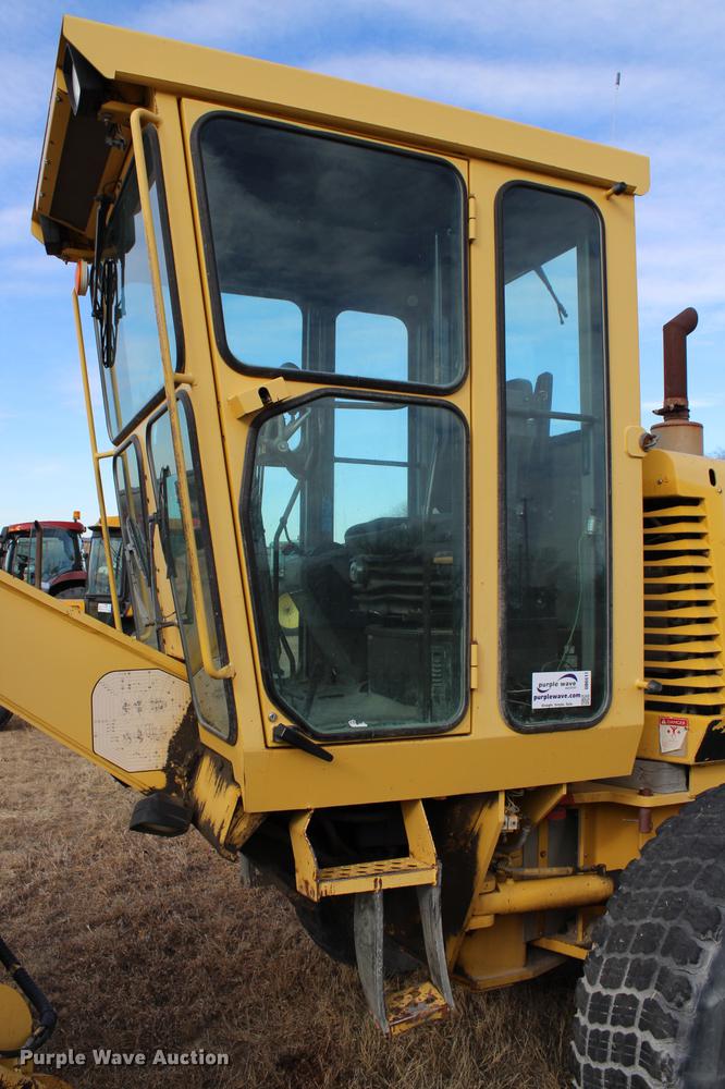 image for item DB6611 2001 Galion 850C motor grader