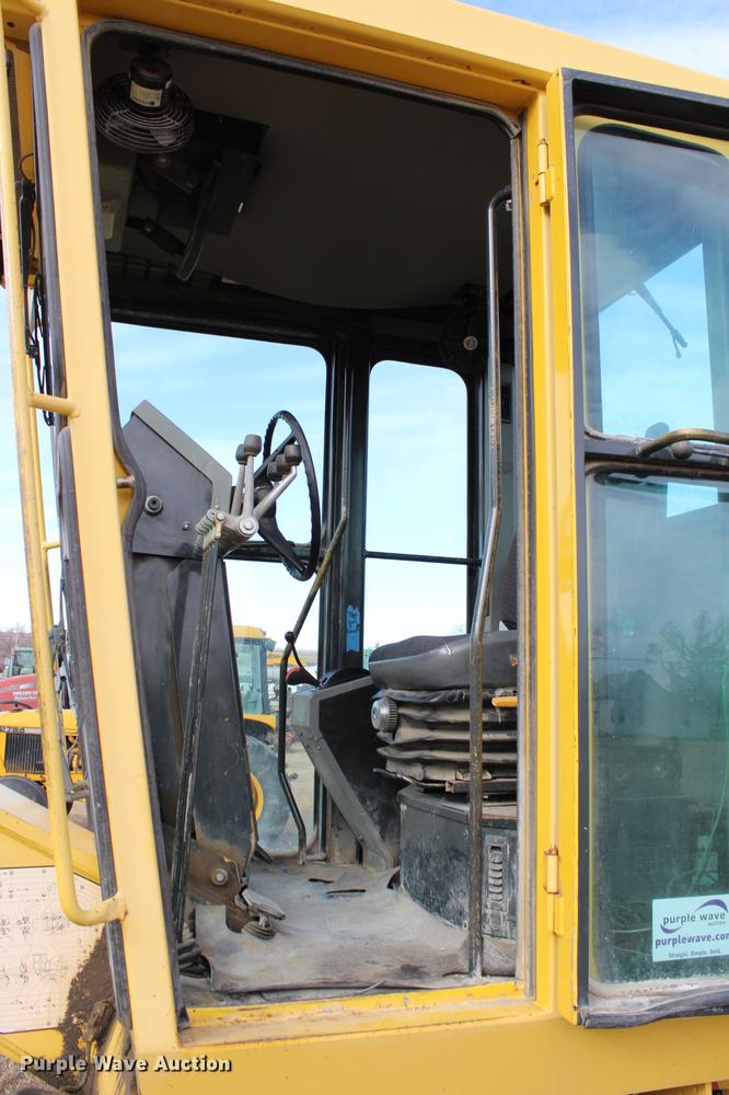 image for item DB6611 2001 Galion 850C motor grader