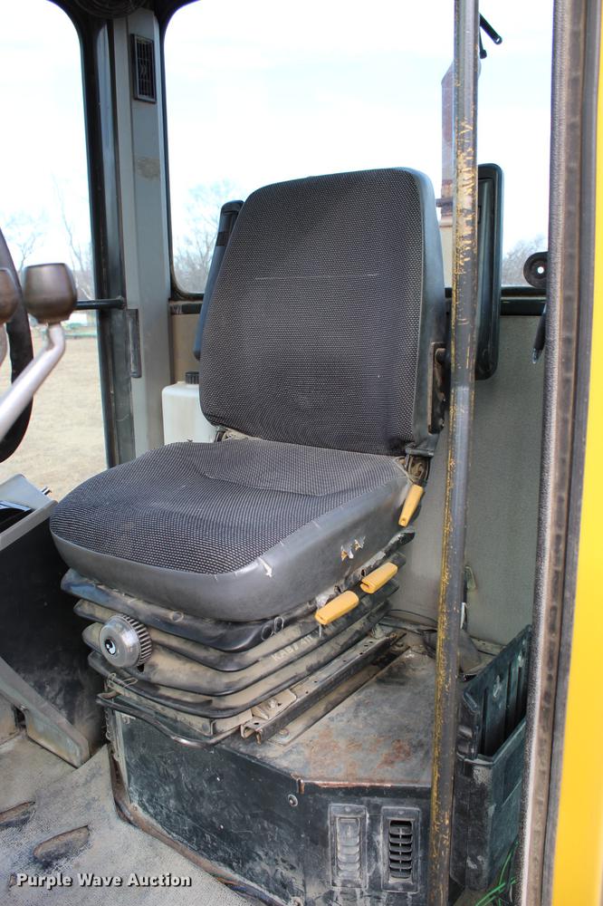 image for item DB6611 2001 Galion 850C motor grader